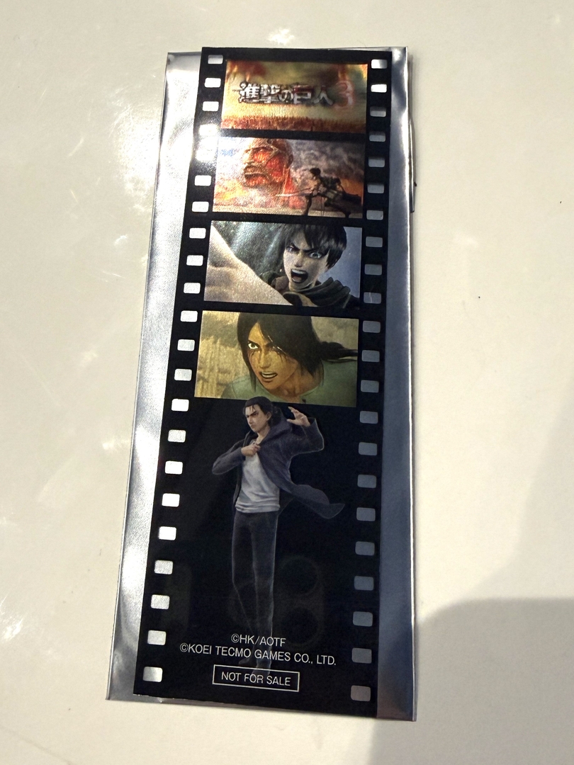 「オリジナルフィルム風しおり」。筆者はエレンのバージョンがもらえた