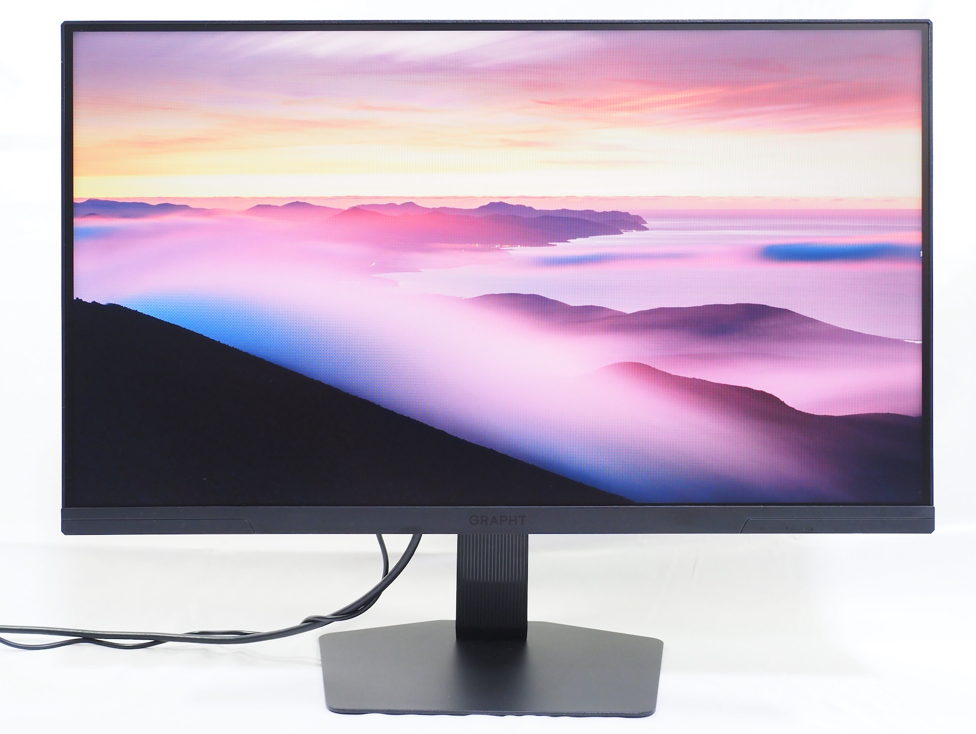 フルHDで24.5インチ。FPSゲーマーに人気の解像度と画面サイズだ