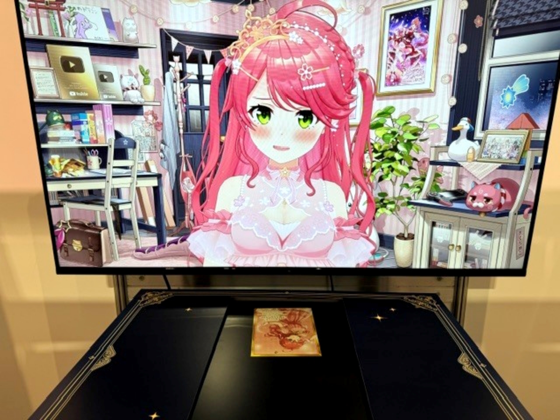 なお、35Pの同行者はさくらみこさんを選択し、同じく狐につままれたような顔でブースから出てきた