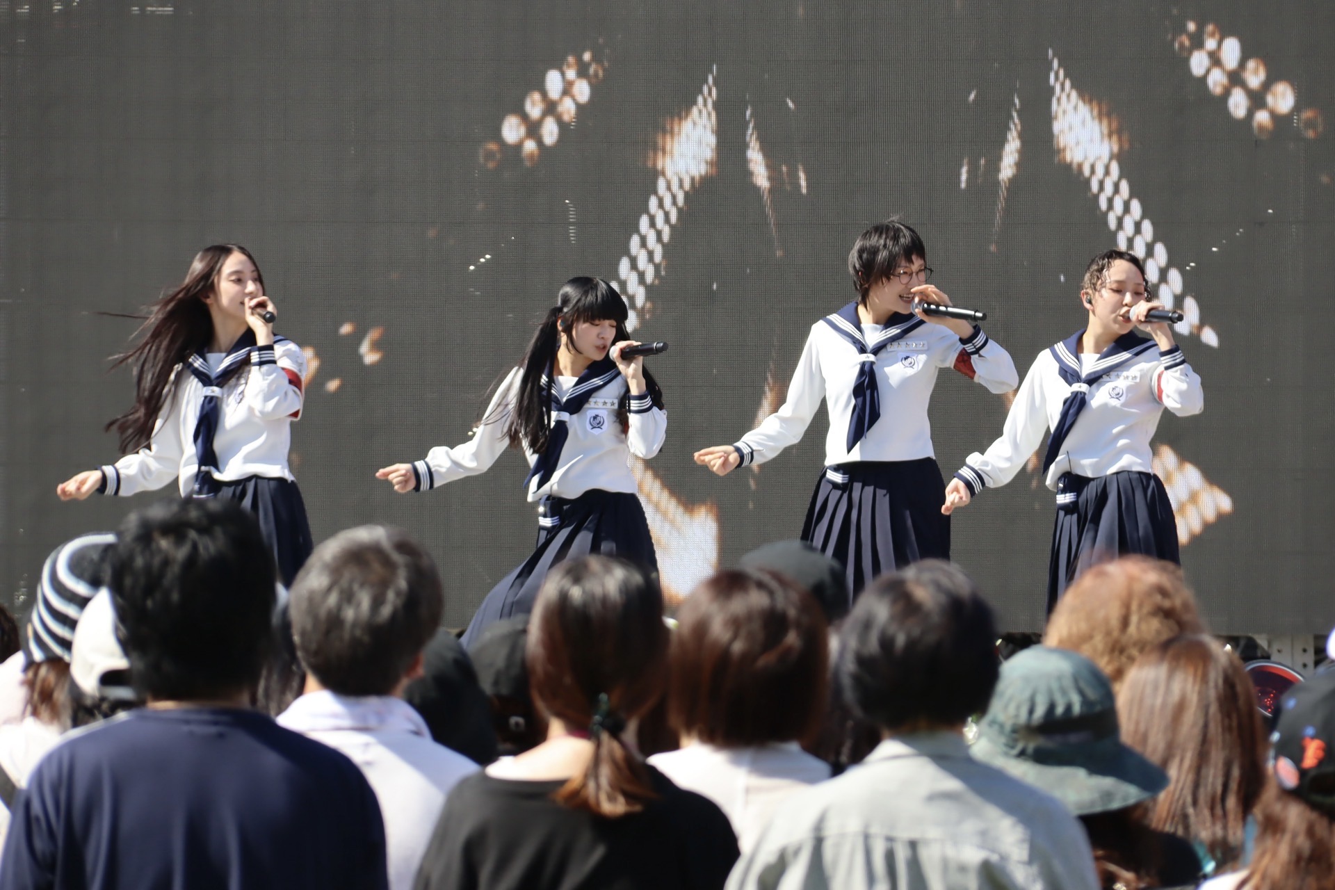 新しい学校のリーダーズ