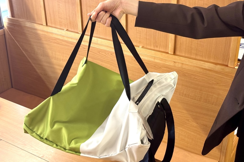 しかも縦持ち、横持ちの2WAY仕様