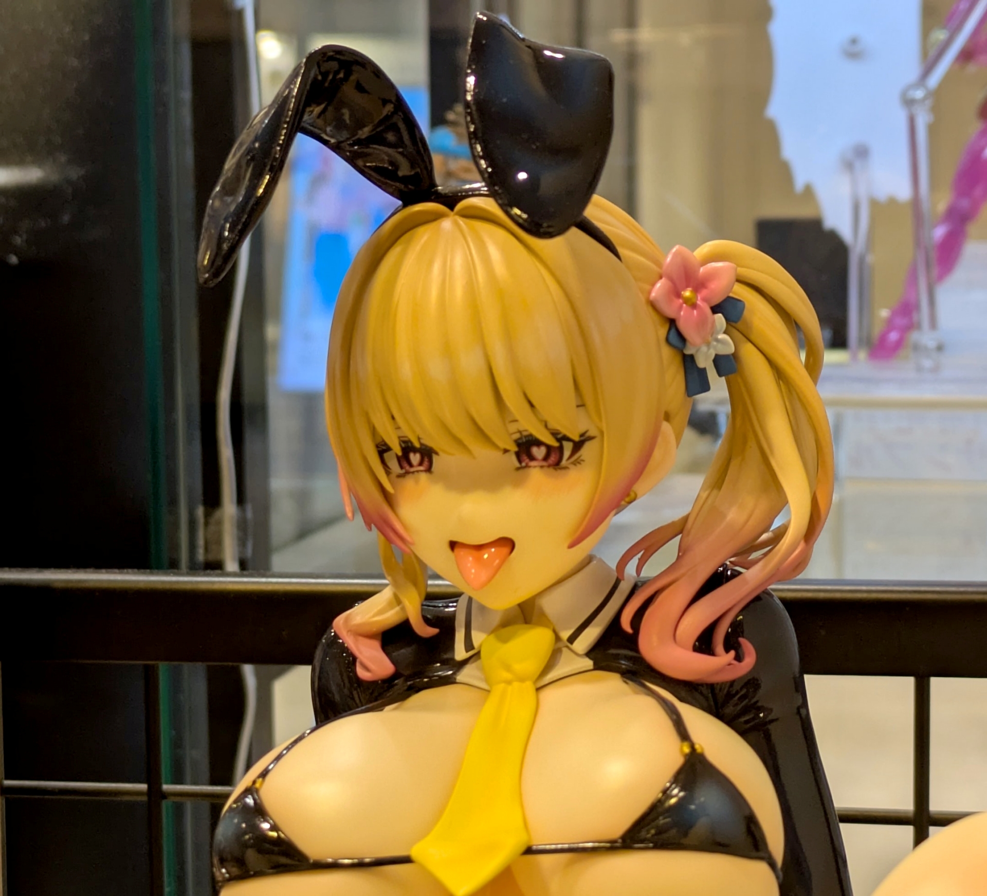 「凜 1/4 逆バニーVer.」＋MEDICOS ONLINE SHOP限定「へべれけ顔」。露出度や表情もさることながら、恥骨筋の張り出し、足指の造形などにフェチズムを感じる
