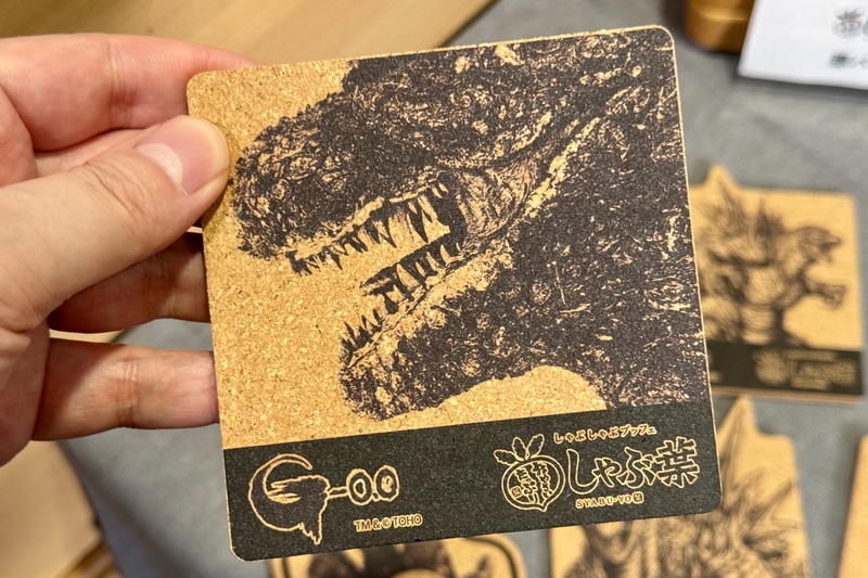 いずれもゴジラの迫力を感じられるデザインになっているのでぜひゲットしていただきたい