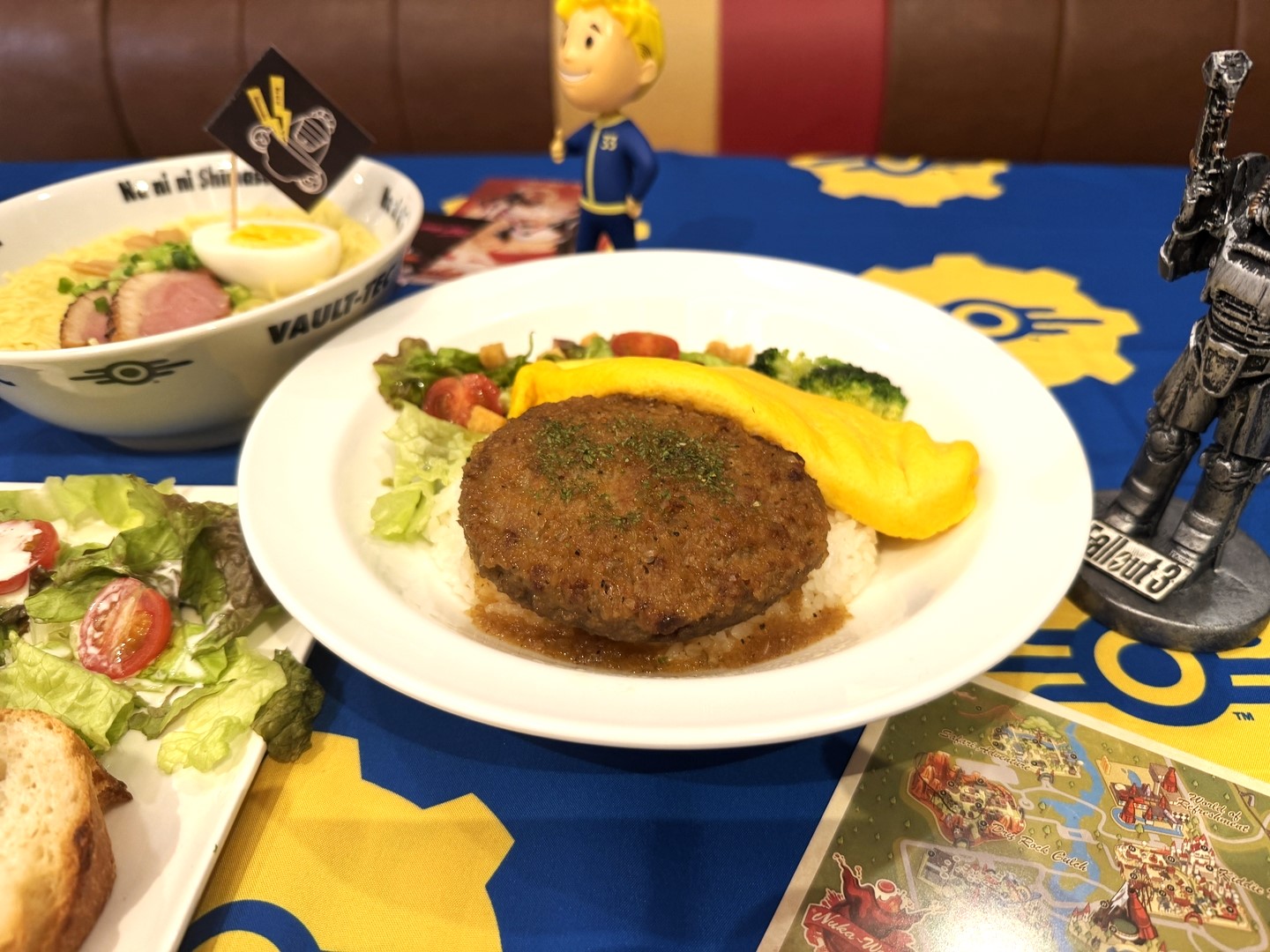デスクローのオムレツ＆バラモンバーグプレート（1,900円）