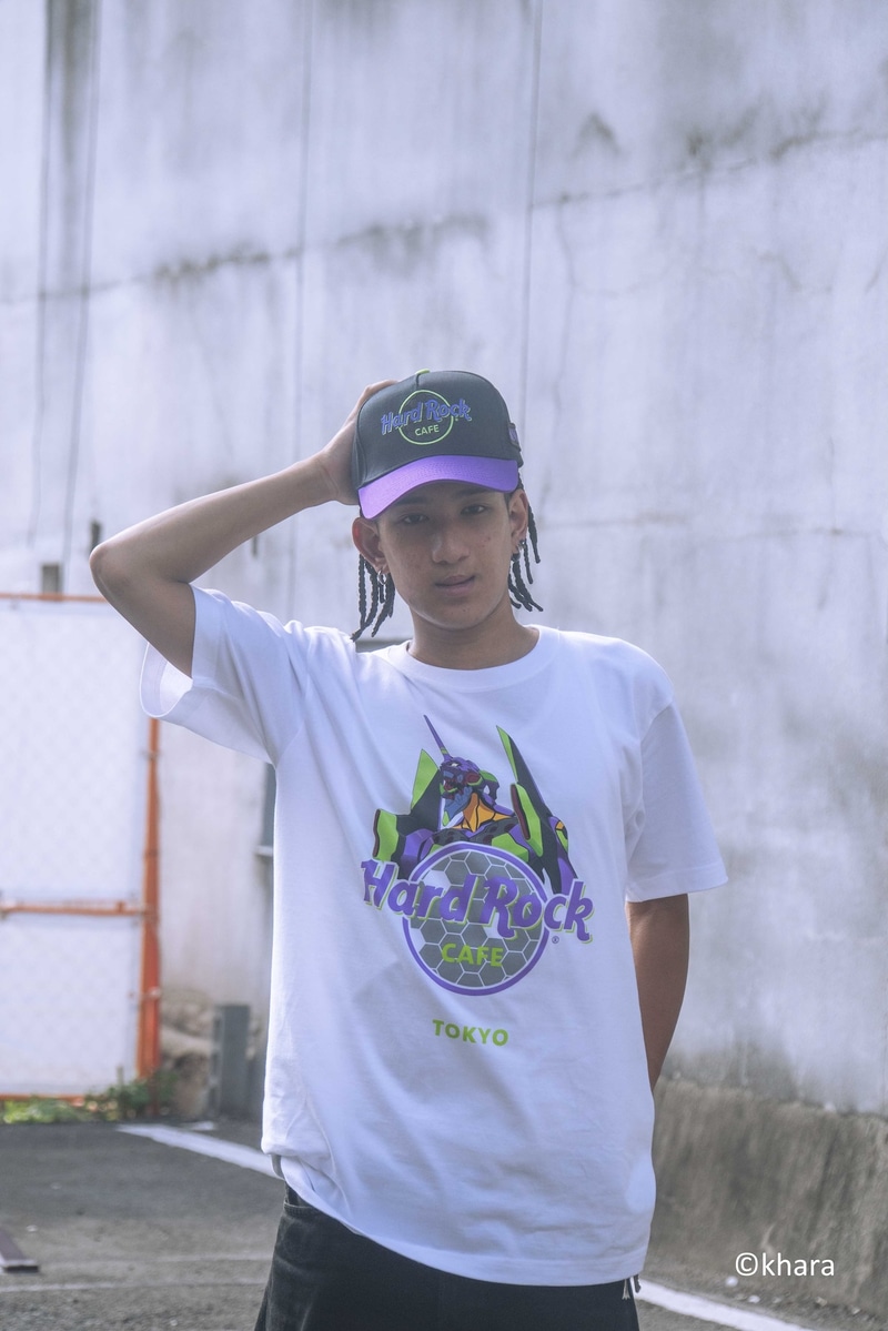 初号機ロゴTシャツ（※カラーはWhite）、初号機ロゴキャップ