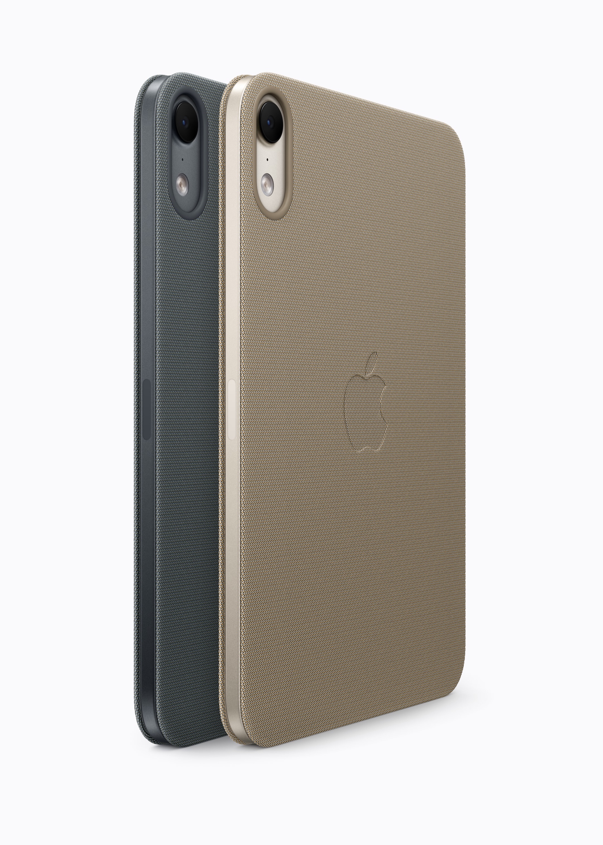 テックウーブン生地を採用した「Smart Folio（価格：14,800円）」も用意
