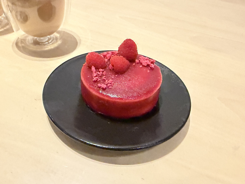 あの日のラズベリーケーキ　1,480円　※数量限定販売