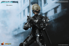 METAL GEAR RISING REVENGEANCE」の雷電がマスターピースで登場 - GAME