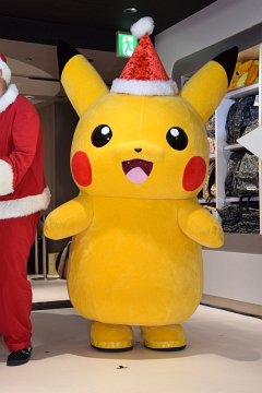 池袋「ポケモンセンターメガトウキョー」12月12日オープン - GAME Watch