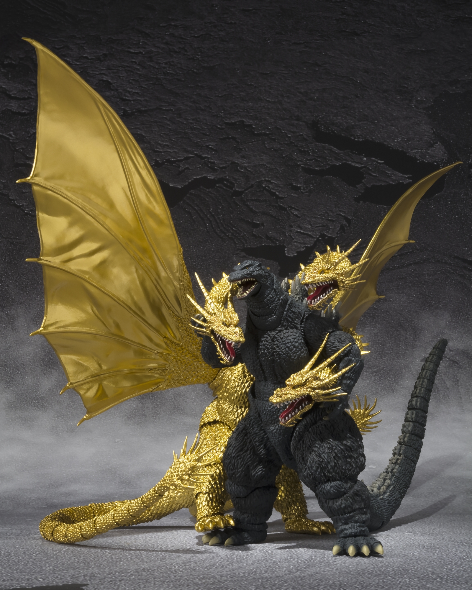 落ち着いた色合いの「Special Color Ver.」。巨大な羽根と自由に動く首が、ポーズの面白さをもたらしている