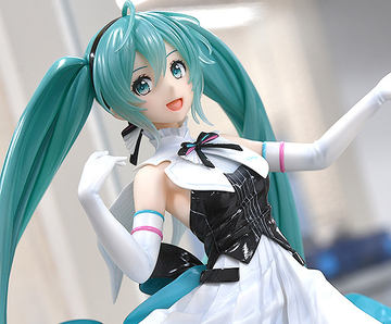 初音ミク生誕10周年記念！躍動感あふれる「初音ミク Memorial