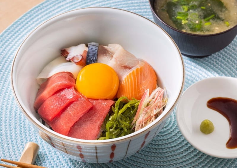 三陸海の幸！彩り海鮮丼