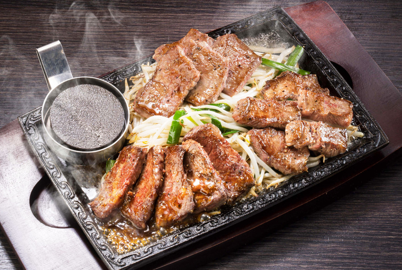 味くらべプレート 牛ハラミ焼肉（約100g）みすじカットステーキ（約100g）カットステーキ（約80g）