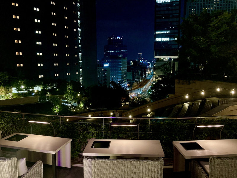 大阪ミナミの夜景を一望