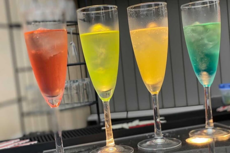 「フルーツスパークリングカクテル」（全8種）