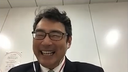 本誌のオンライン取材に笑顔で応じる山田氏
