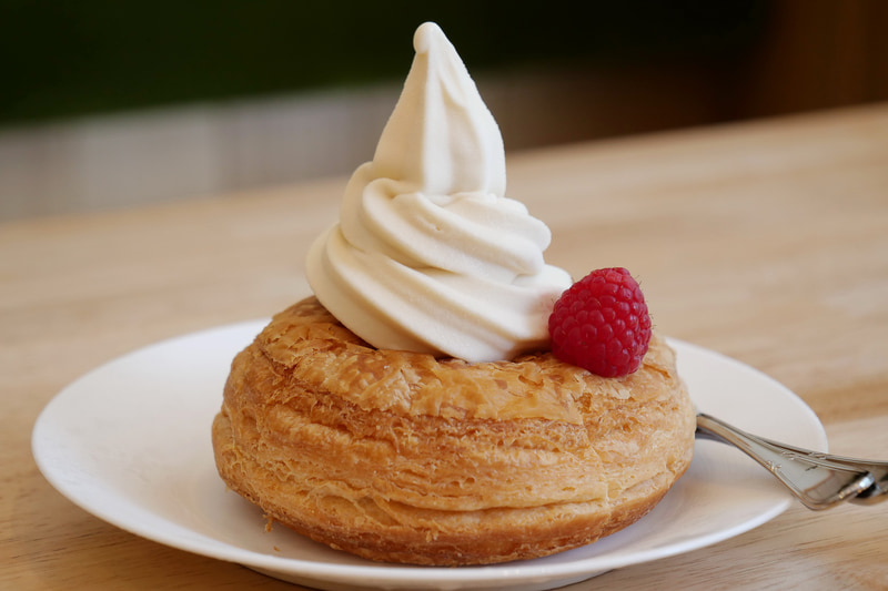 プラントベース シロノワールの見た目は、通常のシロノワールと変わらない。サイズはミニシロノワールと同じだ