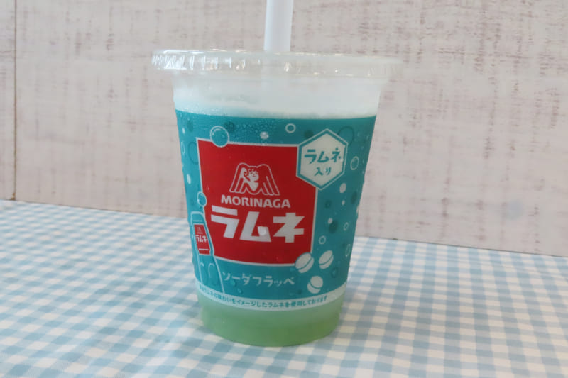 森永ラムネソーダフラッペ
