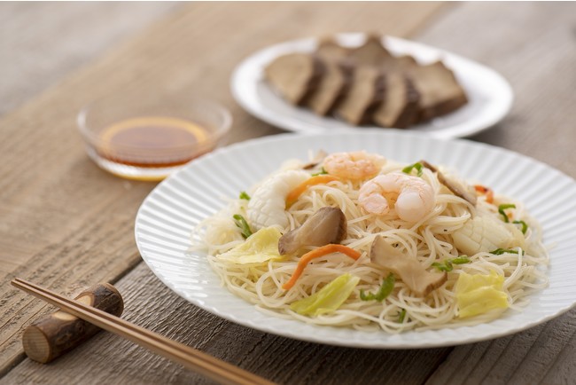 秋田ケンミン焼ビーフン（調理イメージ）