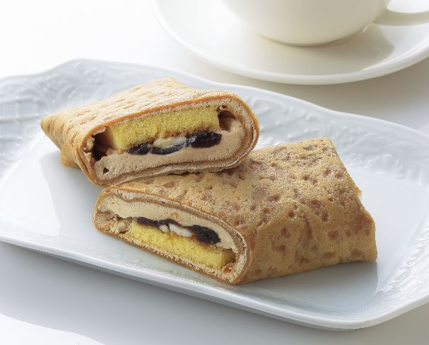 コーヒー風味クレープ（カウヒーホイップ入り）