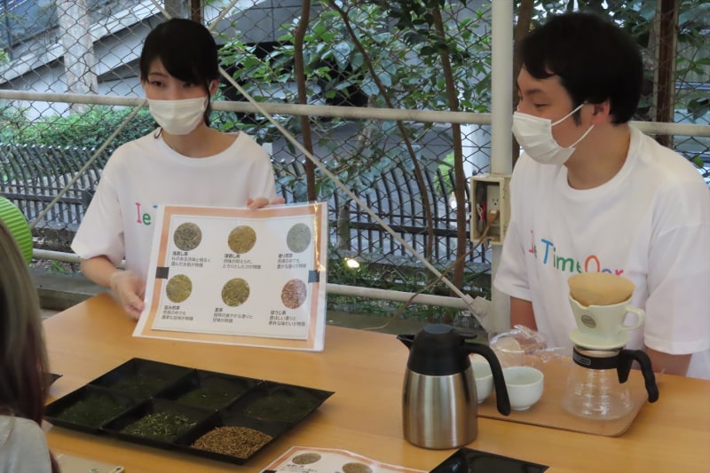 6種類の茶葉をブレンドしてオリジナルのお茶を作るワークショップもあるが、すでに予約枠が埋まっている