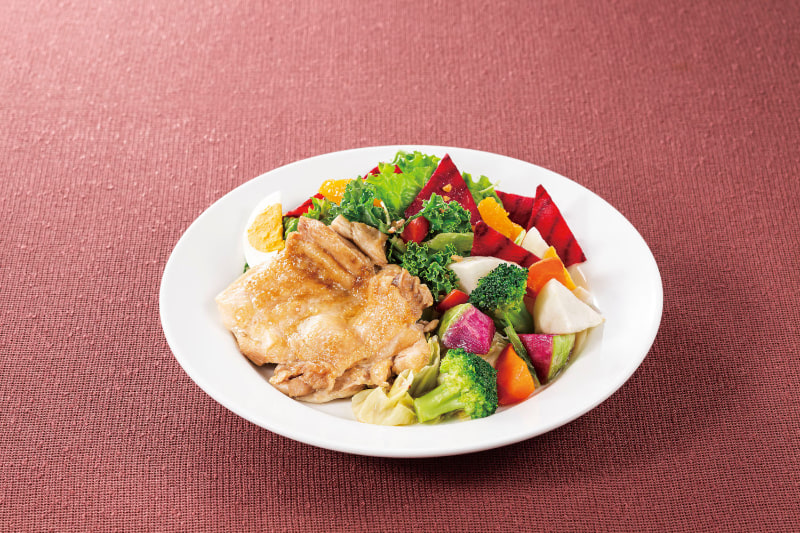 「チキンと焼き野菜のパワーサラダ～バーニャカウダ仕立て」（1208円）