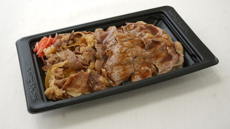 ブラックアンガス牛のステーキ重と牛丼