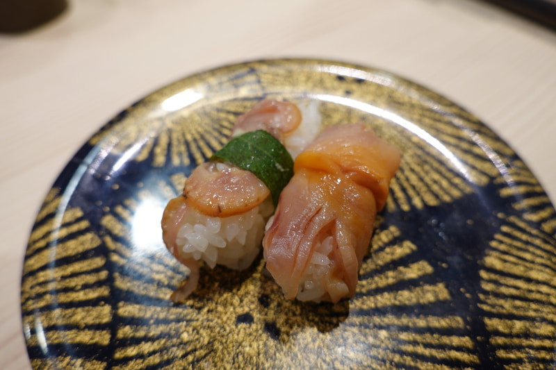 本日の豊洲直送 旬ネタにっぽんの「活赤貝」（451円）