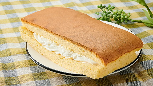 「大きな台湾かすてらサンド」（430円、12月29日発売）