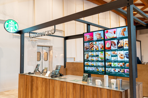 スターバックス コーヒー 皇居外苑 和田倉噴水公園店」を一足早く見学