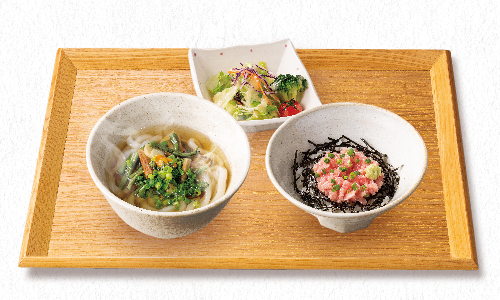 小山菜うどんと小ねぎとろ丼セット