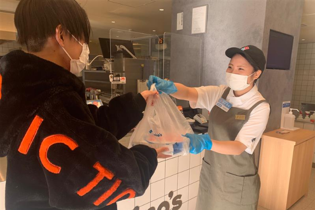 小商圏化でテイクアウトのニーズにも対応