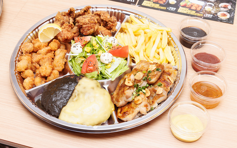 「ヒカル考案 冗談抜きで旨いオードブル（小）」（2698円）