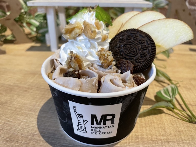 東堂のラムレーズンチョコアイス