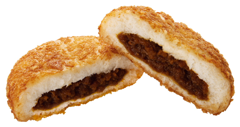 ファミリーマート「ザクうま ファミマ・ザ・カレーパン」（158円）