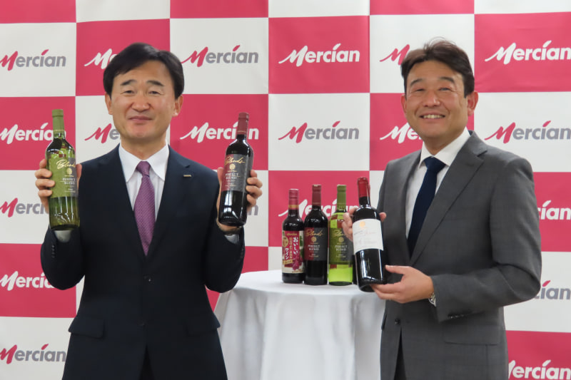 メルシャン 代表取締役社長の長林道生氏（左）とマーケティング部長の山口明彦氏（右）