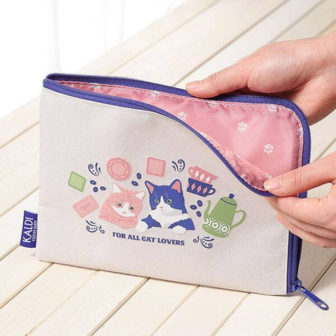 かわいいネコデザインのポーチが2つ付いた、カルディ(KALDI)「ニャン かわいいネコデザインのポーチが2つ付いた、カルディ(KALDI)「ニャン