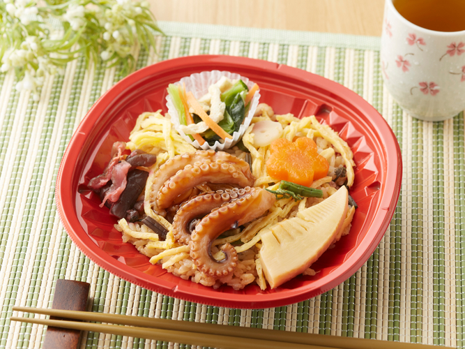 「駅弁風 たこめし」（600円）