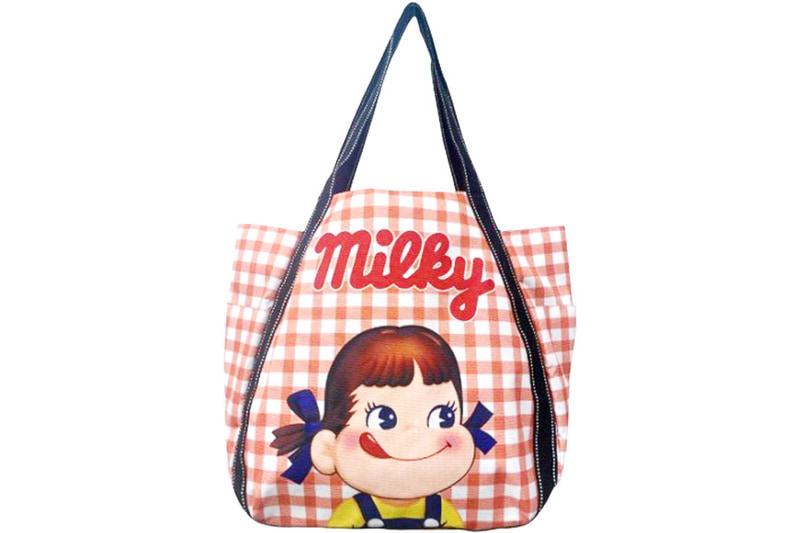 不二家ペコちゃん「PEKOチェック柄バルーントートバッグ（赤）」