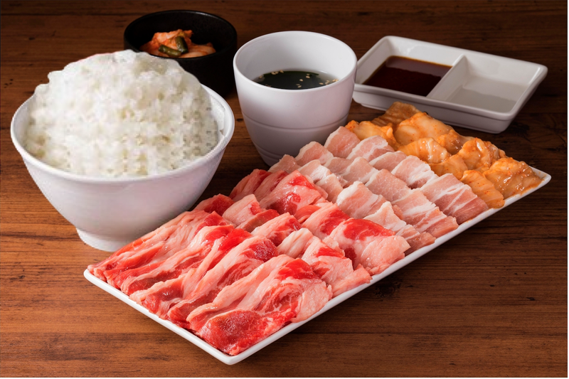 「メガ盛りセット 450g （ごはんまんが盛り）」（1700円）