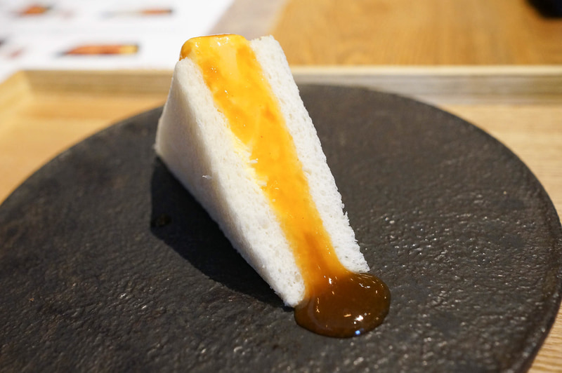 タレたまごサンド。たまごサンドって独特の美味しさがあるよね