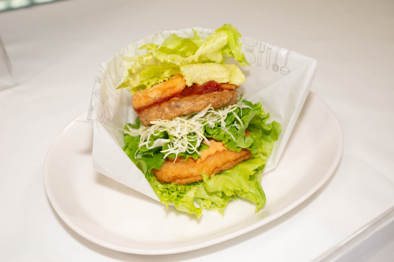 きんにくにくバーガー