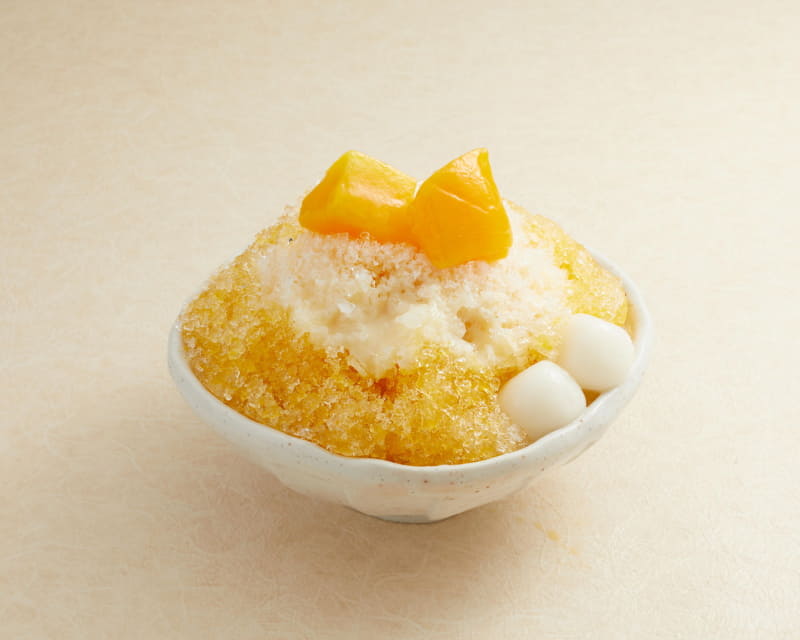 「かき氷 マンゴーミルク」（438円）