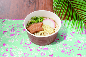 「ちょい麺 麺処てぃあんだー監修 ラフテーそば」（397円）