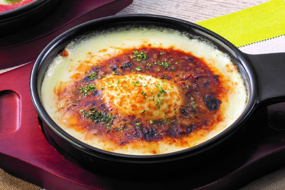 ガスト「温玉ミートドリア」が329円など、すかいらーく4ブランドで「週