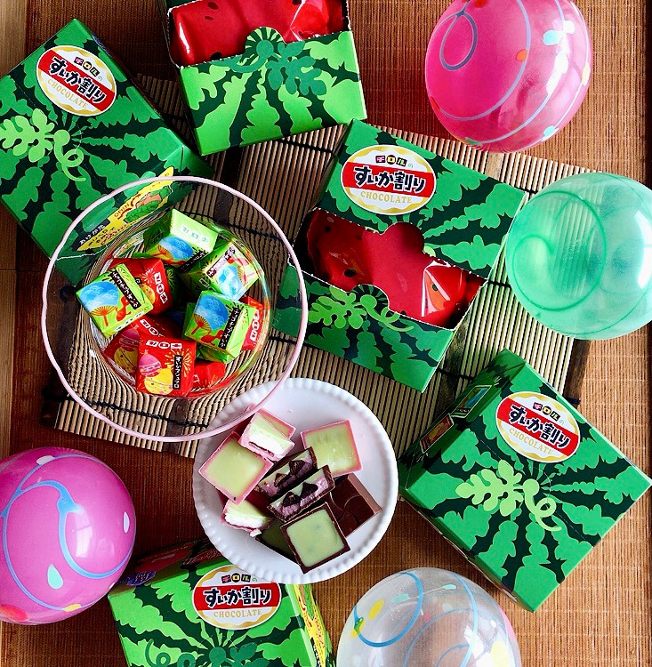 チロルチョコ、パカッと割れる「チロルのすいか割りBOX」 すいか