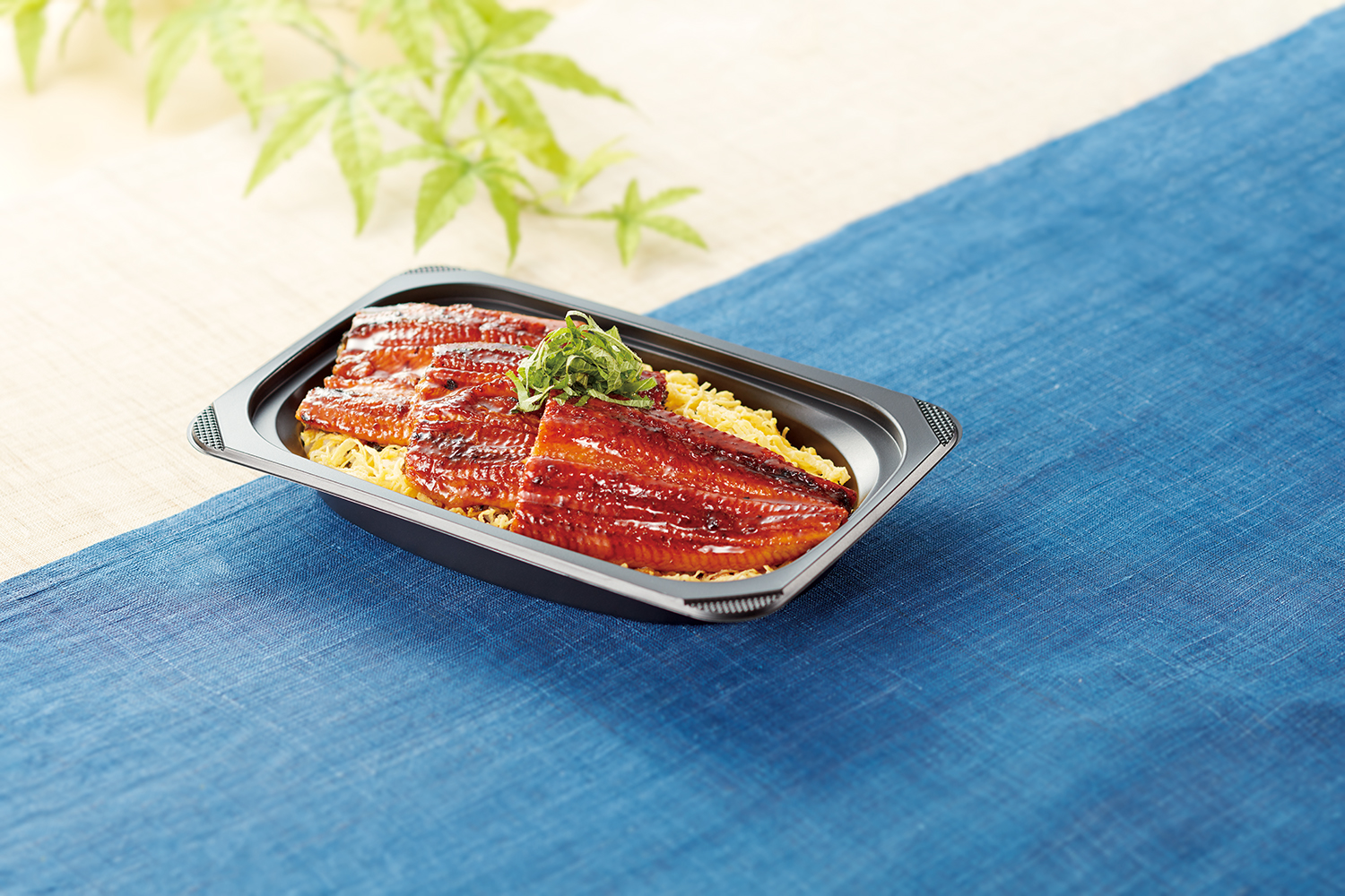 「うなぎ一匹特上丼」テイクアウト