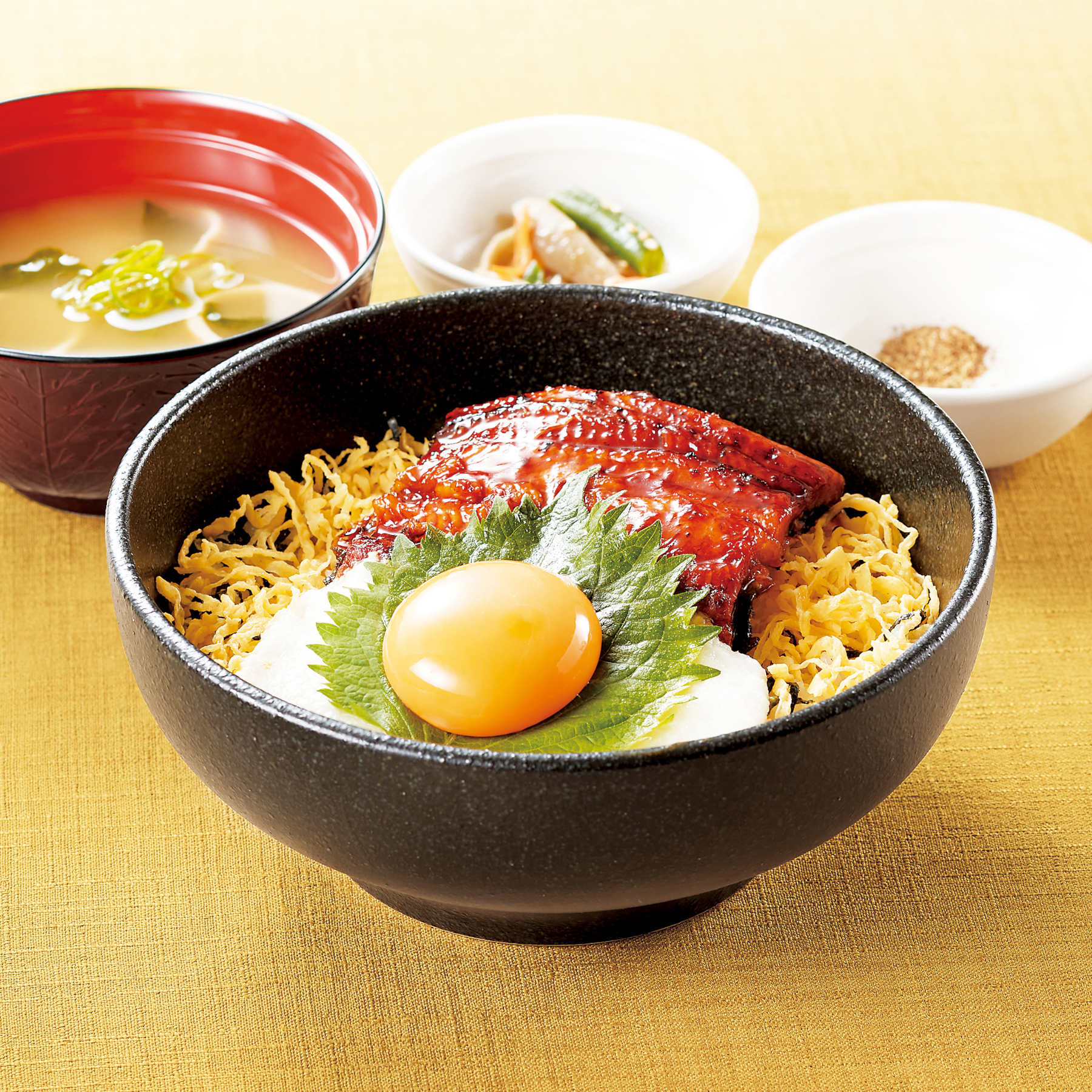 「とろろ月見のうなぎ丼」