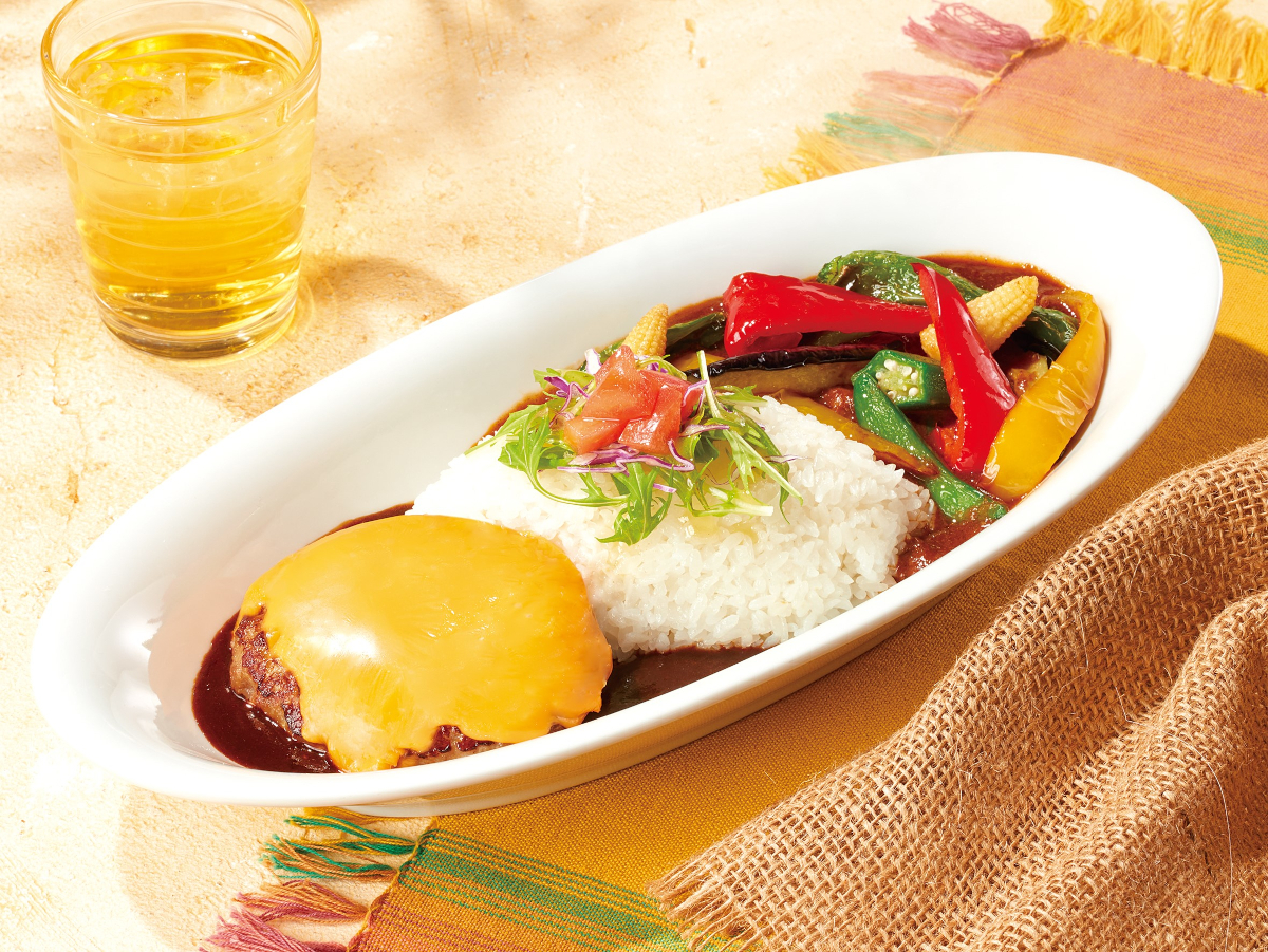 「夏野菜とチーズハンバーグのカレープレート」（1199円）