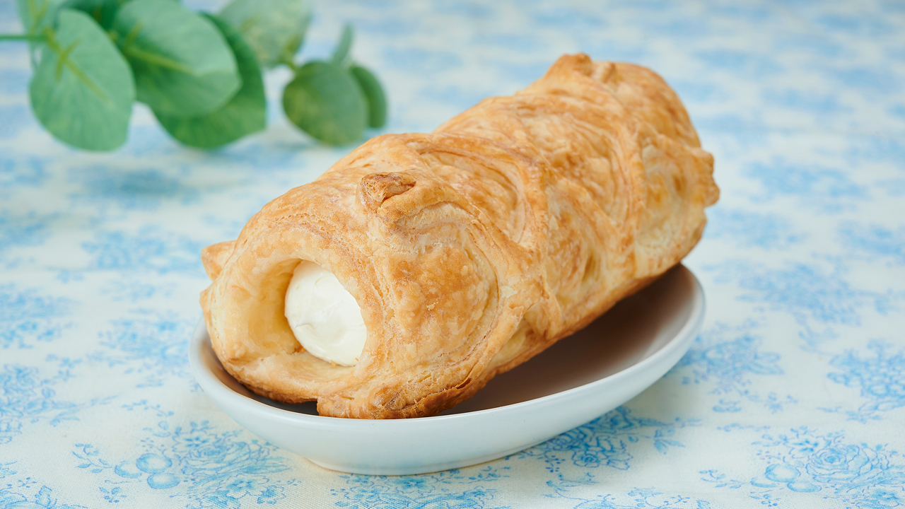 パイコロネ レアチーズ風味クリーム